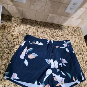 Athleta Baja Shorts 6